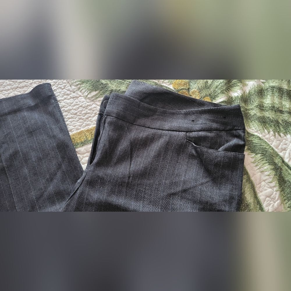 Lane Bryant pinstripe wide leg Trousers (20) - Picture 9 of 9